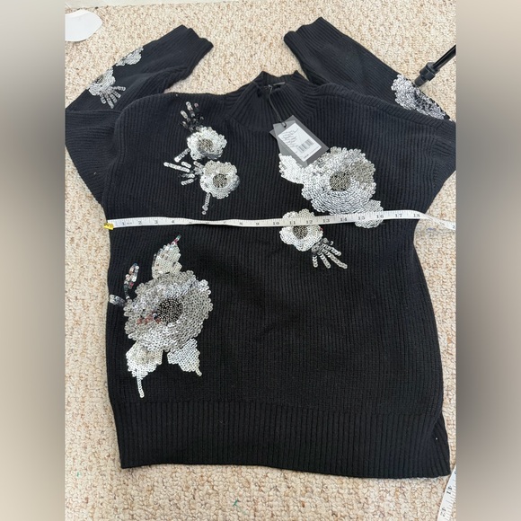 Nicole Miller Black Turtleneck Sweater with Silver Sequin size M new with tag - Picture 6 of 8